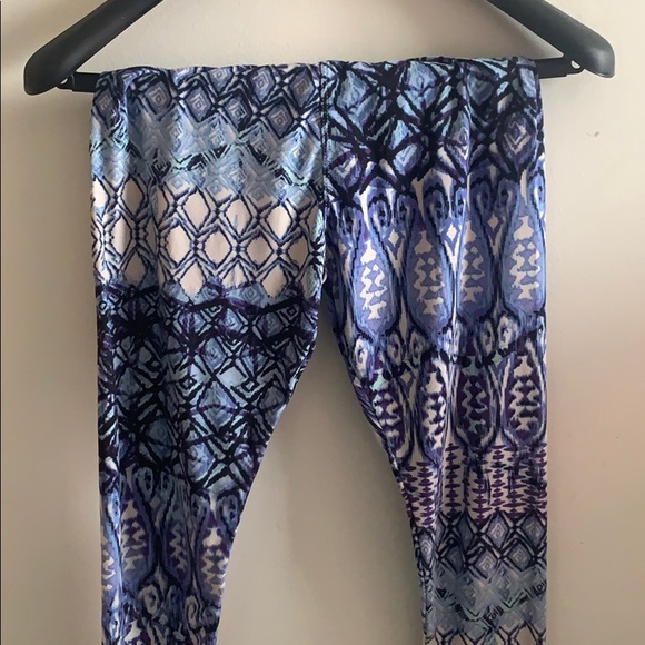 Super soft pattern leggings - Picture 2 of 2